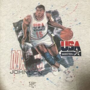 Vintage 1992 MAGIC JOHNSON USA Dream Team T Shirt (Large)
